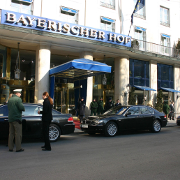 Bayerischer Hof - Von Antje Wildgrube - www.securityconference.de (Description), CC BY 3.0 de, https://commons.wikimedia.org/w/index.php?curid=6445469